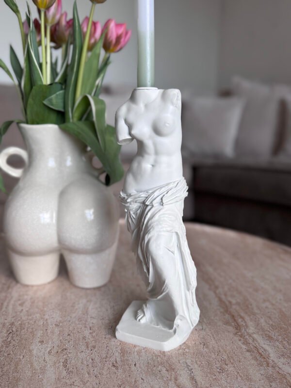 moters-figuros-zvakide-4.jpg